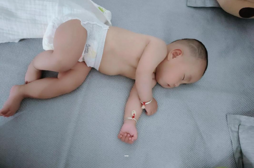 如皋孕妇肚脐周围发青